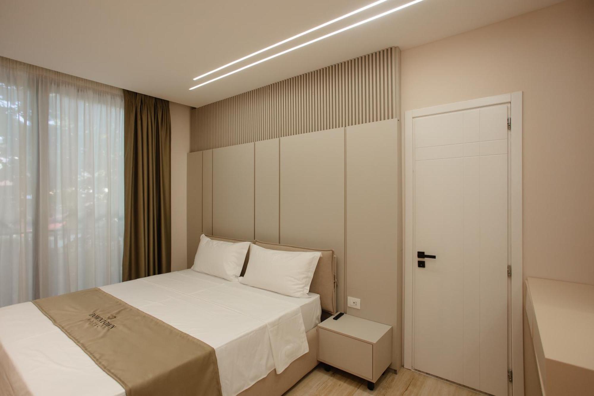 Downtown Hotel Shkoder Exterior photo